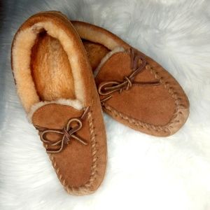 LL Bean Wicked Good Shearling Slipper